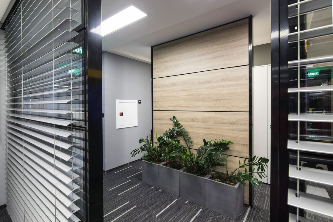 Privacy glass partition wall details with blinds/frosted/smart glass dimming glass with controller